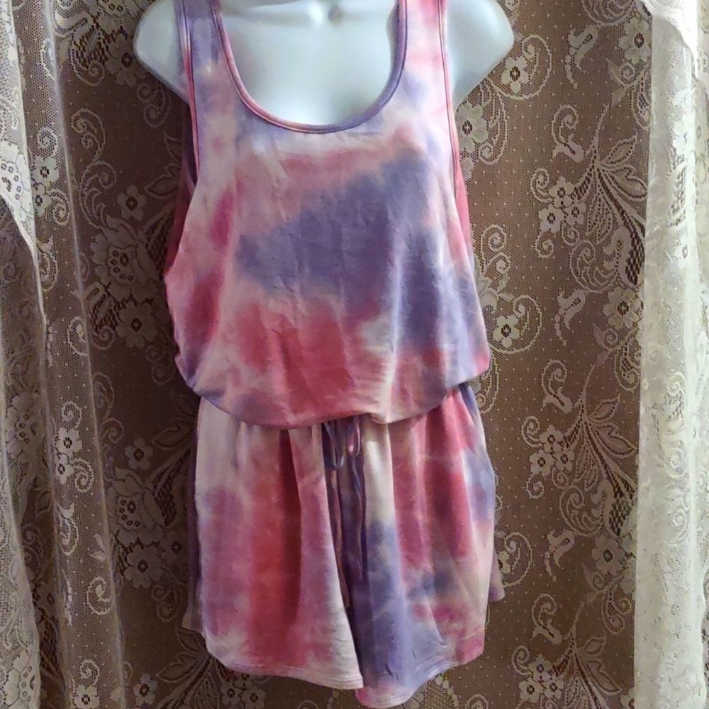 Pink Lily Women's size S pink purple tie-dye romper‎ elastic waist button back